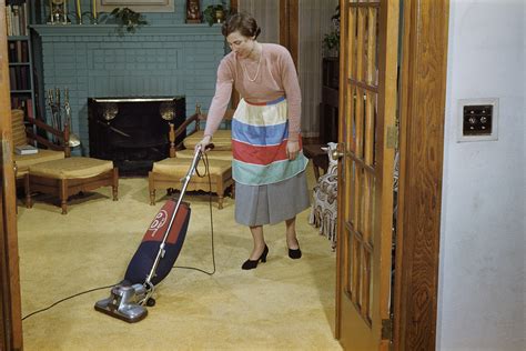 nude chores|Housewife Does Her Chores Naked .